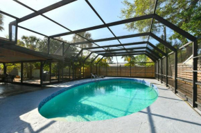 Heated Pool Home - VERY close to Siesta Beach, Restaurants & Shops!